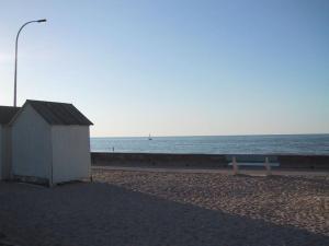 Appartements F2 et JARDINET FACE ET ACCES DIRECT MER : photos des chambres