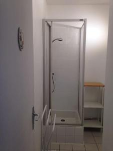 Appartements F2 et JARDINET FACE ET ACCES DIRECT MER : photos des chambres