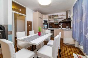 Apartment in Crikvenica 5468 