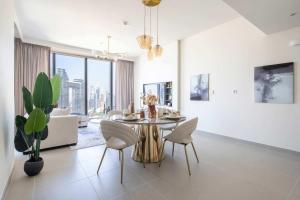 Frank Porter - Forte Tower 1