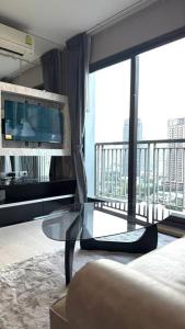 Luxurious Downtown Apartment