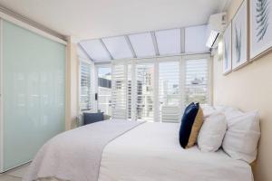 Beachfront apartment in Umhlanga amazing sea views