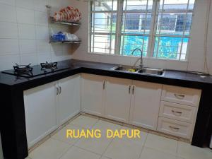 Aimans Homestay for Muslim