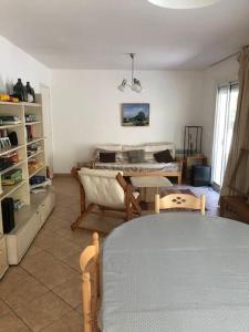 Villas Maison calme en pleine nature jusqu-a 10 personnes : photos des chambres