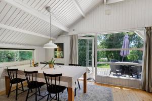 Beautifully Renovated Holiday Home Close To Ebeltoft Town