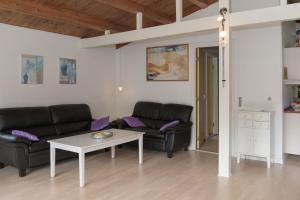 Awesome Home In Ebeltoft With 3 Bedrooms And Wifi