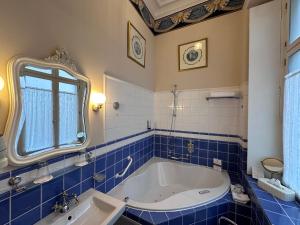 Hotel Belle Epoque
