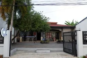 Pure's Place - Ban Tha Chot