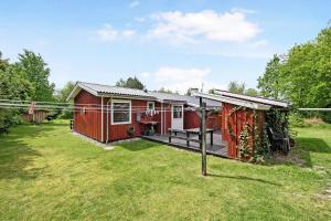 Awesome Home In Ebeltoft With 2 Bedrooms And Internet