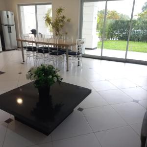 4suites arcond wifi600meg cond fech prox praia