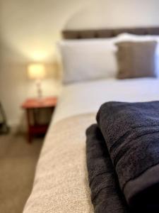 10 Wye Street - A sophisticated riverside home for 6 in Ross on Wye