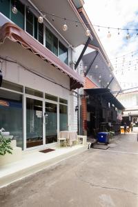 Beds Friends Phi Phi Hostel - Party Hostel