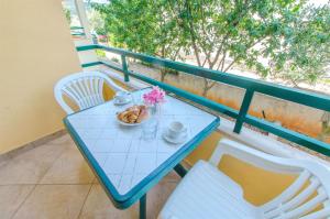 One-Bedroom Apartment with Balcony room in Apartments Tina