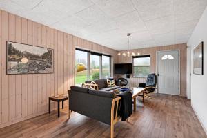 Stunning Home In Knebel With 3 Bedrooms And Wifi