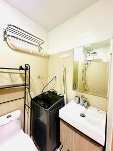 Cozy Hearth Loft at Shore 3