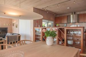 Awesome Home In Ebeltoft With 3 Bedrooms And Internet