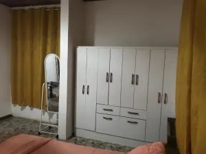 King Makeri Guest House - Ablekuma