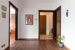Bright Vibrant 3BR Haven near Sea and Prime Locale