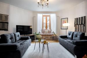 Spacious 2BR Apartment - Ateneu View - City Center