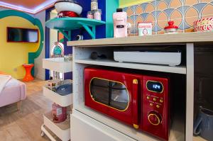 Retro Candy Lounge, avec terrasse et parking