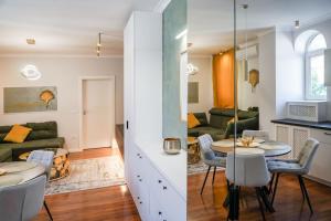 Chic 2BR Apartment - Ateneu - City Center