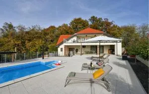 Gorgeous Home In Grabrovnik With Sauna - 柳托梅尔