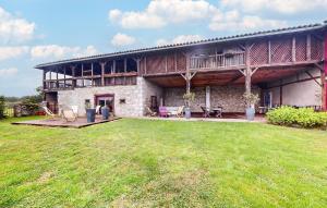 Nice Home In Montrejeau With Wifi