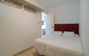 Cozy Apartment In La Perla De AndalucĂa