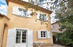 Maisons de vacances 3 Bedroom Lovely Home In Callian : photos des chambres