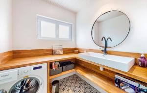 Maisons de vacances 3 Bedroom Stunning Home In L-epine : photos des chambres