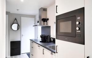 Amazing Home In Hellendoorn With Sauna