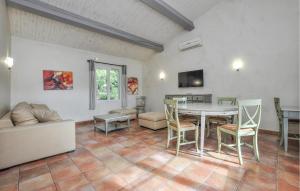 3 Bedroom Cozy Home In Callian