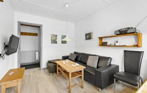 Gorgeous Apartment In Svaneke With Wifi