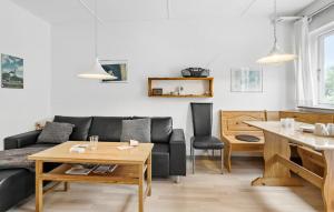 Gorgeous Apartment In Svaneke With Wifi