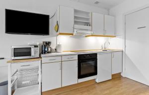 1 Bedroom Stunning Apartment In Nexø