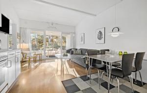 Cozy Apartment In Nexø With Wifi