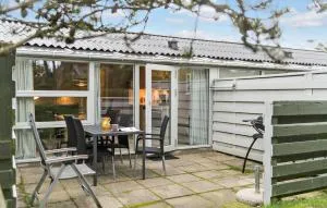 Stunning Apartment In Vejers Strand - Vejers