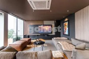 Exclusive And Luxurious Penthouse In Herrera - Luque