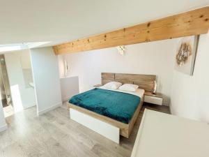 Duplex refait à neuf au cœur de Sanary