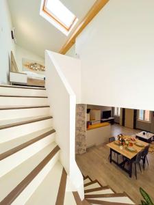 Duplex refait à neuf au cœur de Sanary