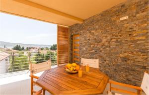 Cozy Apartment In Starigrad Paklenica 