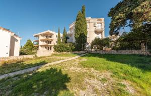 1 Bedroom Gorgeous Apartment In Novalja 