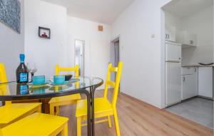 1 Bedroom Gorgeous Apartment In Novalja 