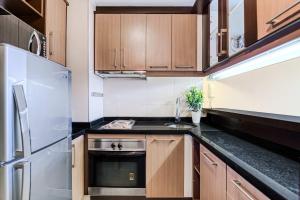 Manquehue View 1B Parking and City Views