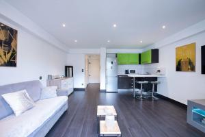 LE VENITIA studio raffiné avec balcon mignon, pour votre séjour à deux