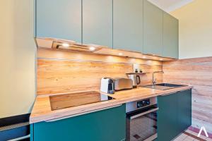 Cozy 1BR with Balcony and Workspace in Hollerich