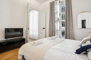 307-Suite Serbie - Superbe Appartement à Paris