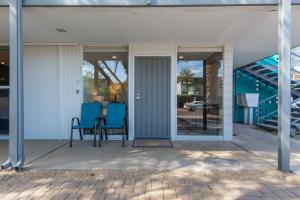 2BR Scottsdale Getaway with Pool and Parking