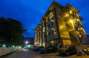 东外现代宾馆 - 彭世洛