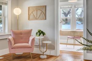 2BDRM Office Fireplace Downtown Park